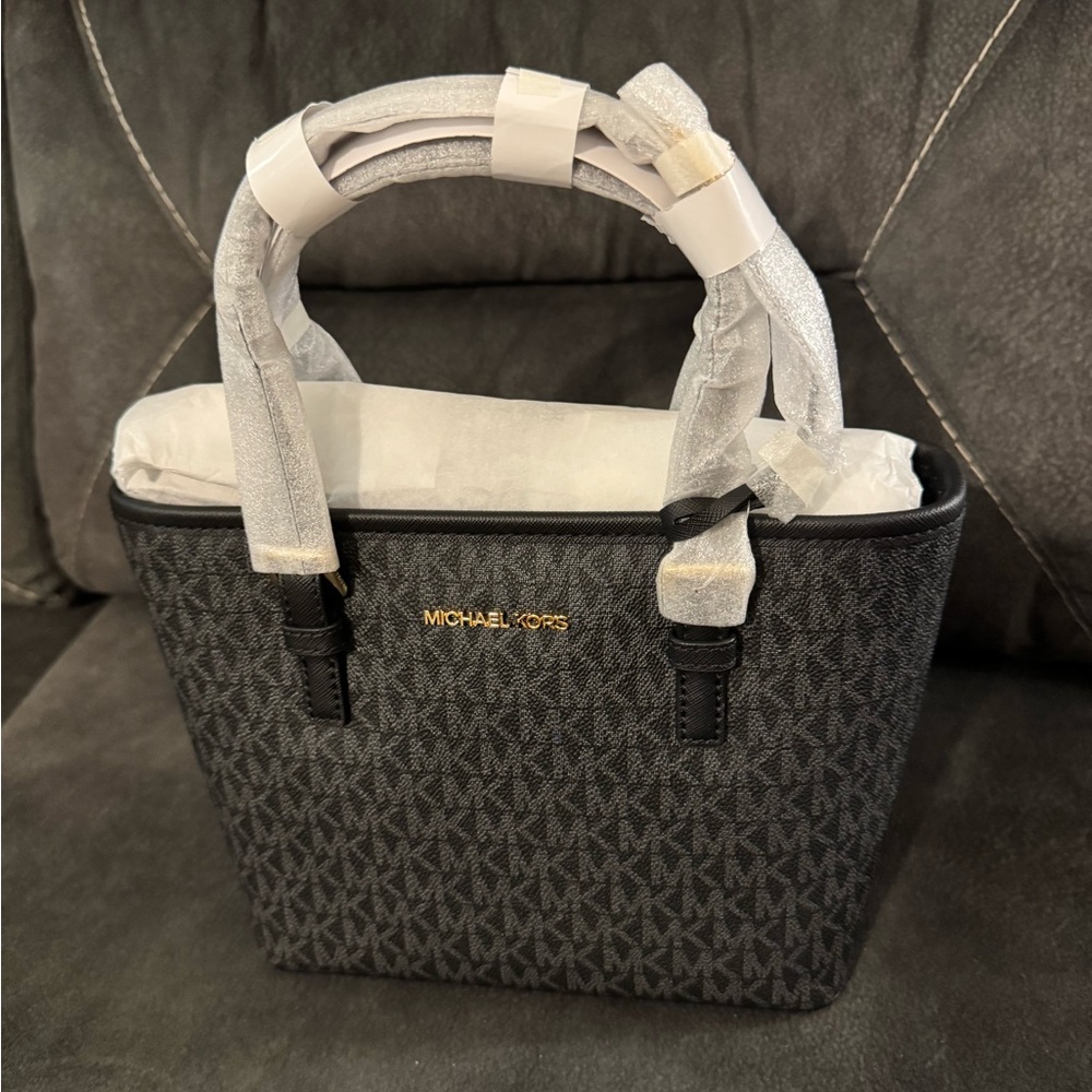 MK Michael Kors XS Carry All Jet Set Tote